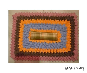 Making Unique Handicraft Doormats From Patchwork Leftover Material