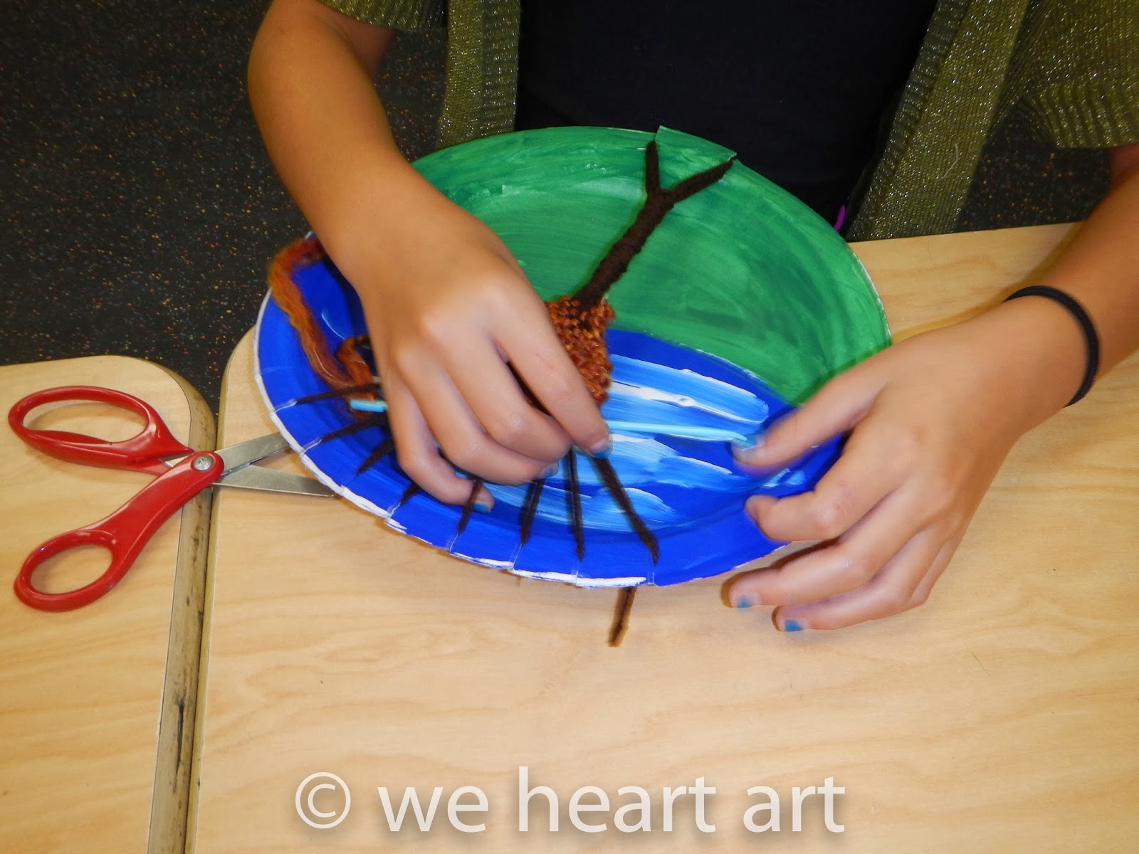 we heart art Paper Plate Tree Weavings