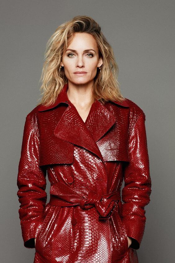 Blue World Images: jaw dropping photos of Amber Valletta
