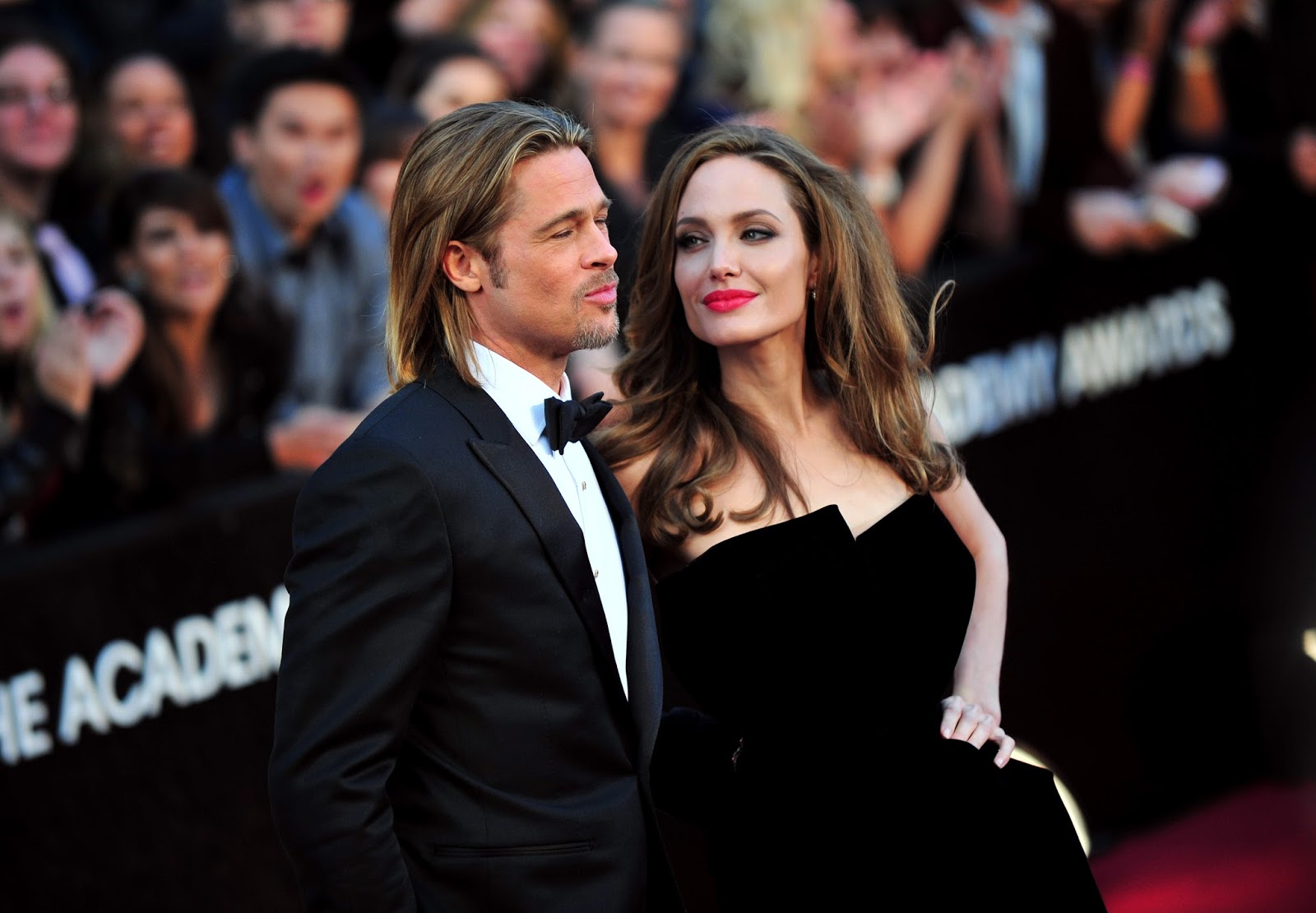 Brad Pitt with wife Angelina Jolie Rare Pictures Collection Global