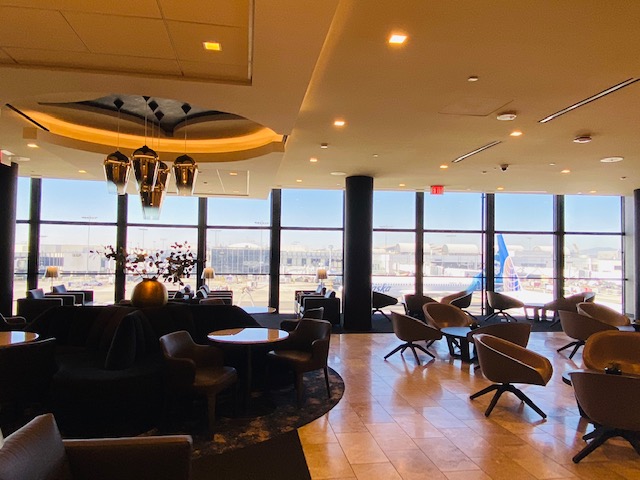 LAX United Polaris Lounge Review For Swiss Business Class LAX - Zurich (ZRH)