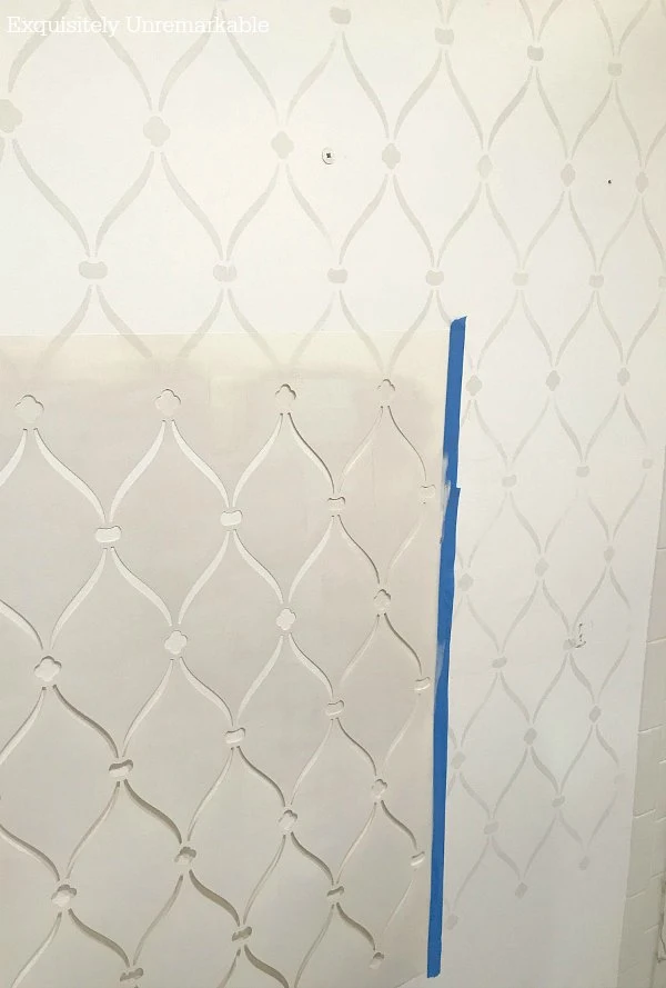 moving stencil and overlapping pattern for a unified wall