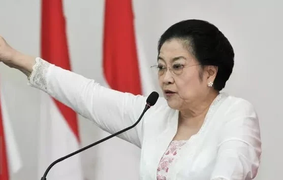 Keras! Megawati Bicara Sanksi Pemecatan Kader PDIP di Depan Ganjar