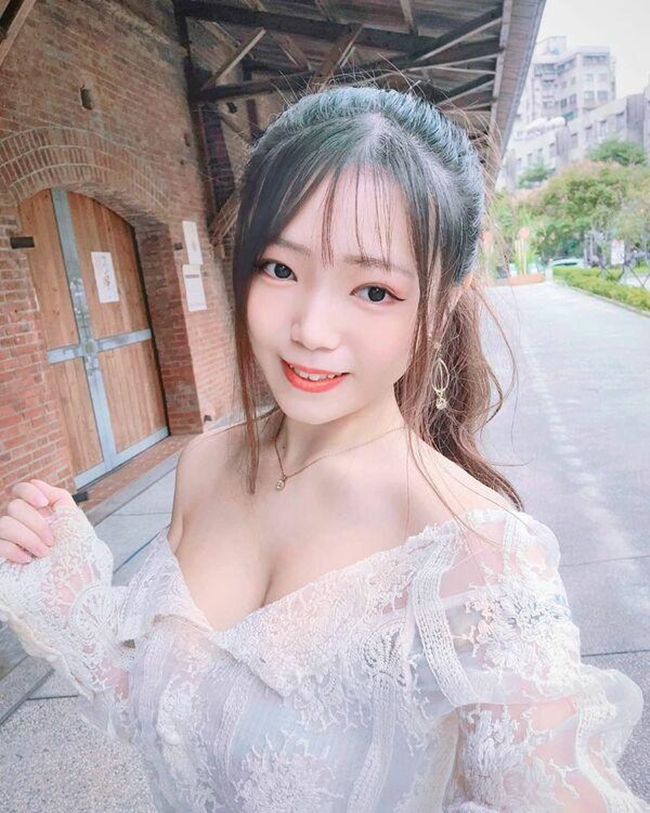 Zhang Yu lộ ảnh nóng