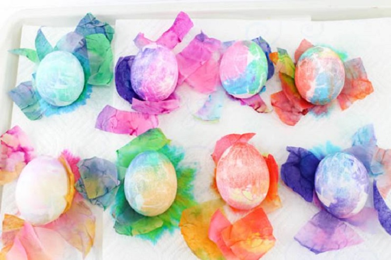 how to tie dye eggs with tissue paper