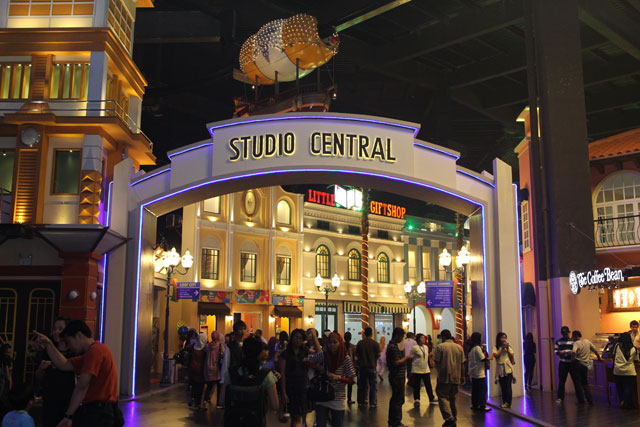 Jalan-Jalan Ke Trans Studio Bandung | Penaaksi.com ...