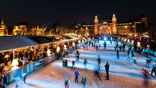 Marcatini di Natale ad Amsterdam - Pista di pattinaggio - Poracci In Viaggio mercatini-di-natale-amsterdam-pista-di-pattinaggio-poracci-in-viaggio