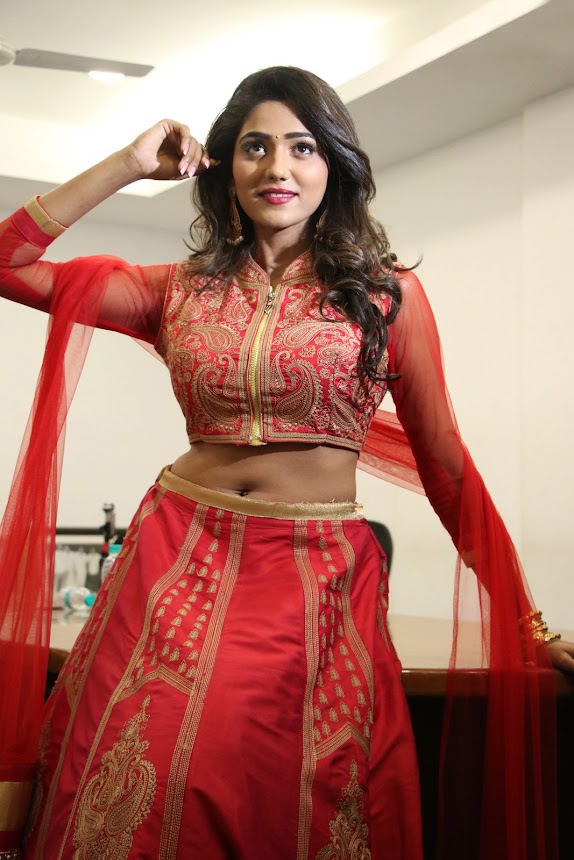 Shalu Chourasiya at En Kadhali Scene Podra audio launch