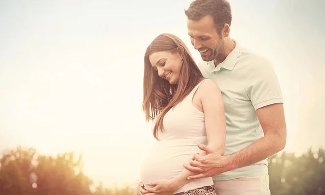 دليل الرجل للحمل: كيفية الاعتناء بالزوجة الحامل