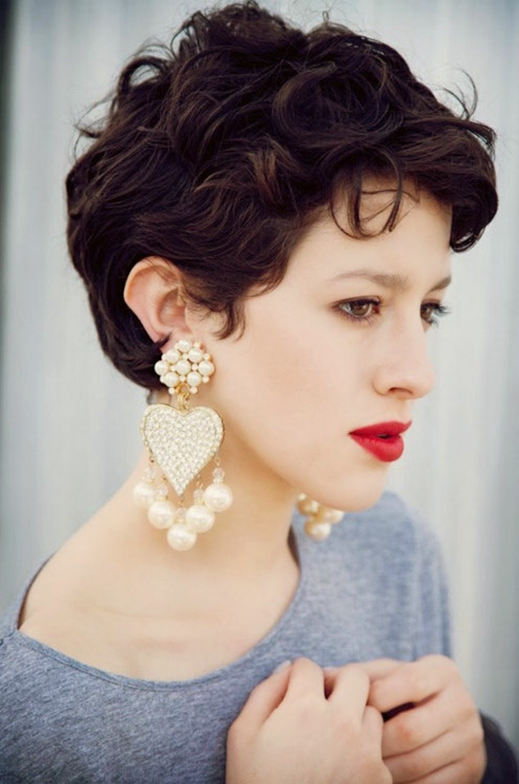2015 Short Curly Hair Styles For Round Faces