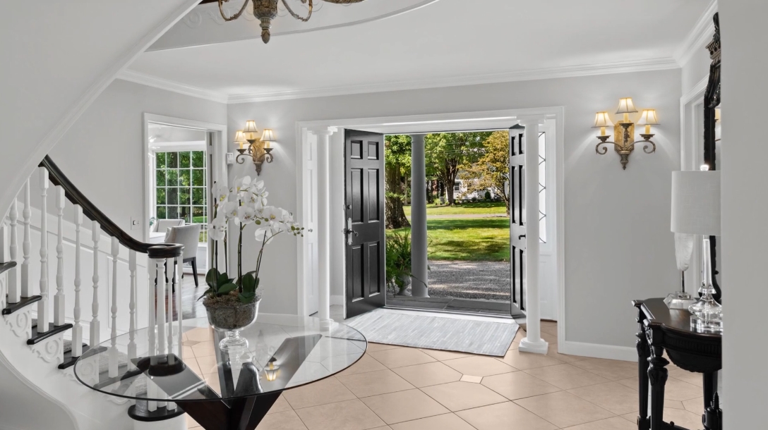 39 Interior Design Photos vs. 165 High Point Ln, Fairfield, CT Luxury Home Tour