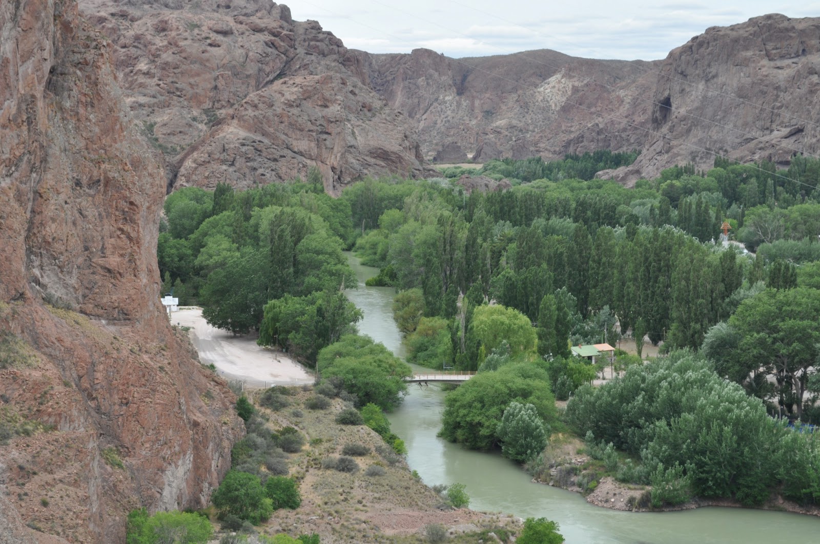 Enrredos de Iñaki por la Argentina Villa Dique Florentino Ameghino