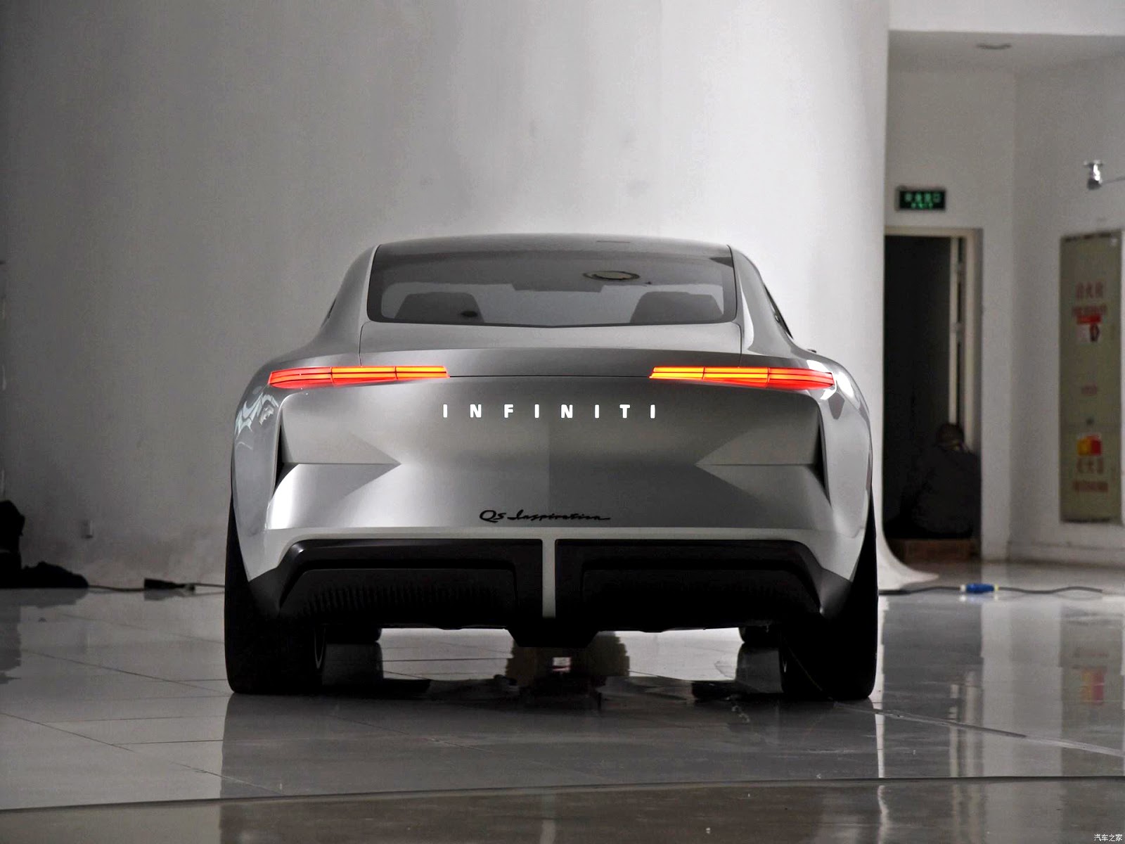 Infiniti QS inspiration logo