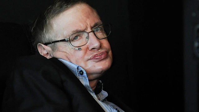 Image Attribute: British physicist Stephen Hawking attends the 2010 World Science Festival opening night gala performance at Alice Tully Hall on Wednesday, June 2, 2010 in New York. (AP Photo/Evan)
