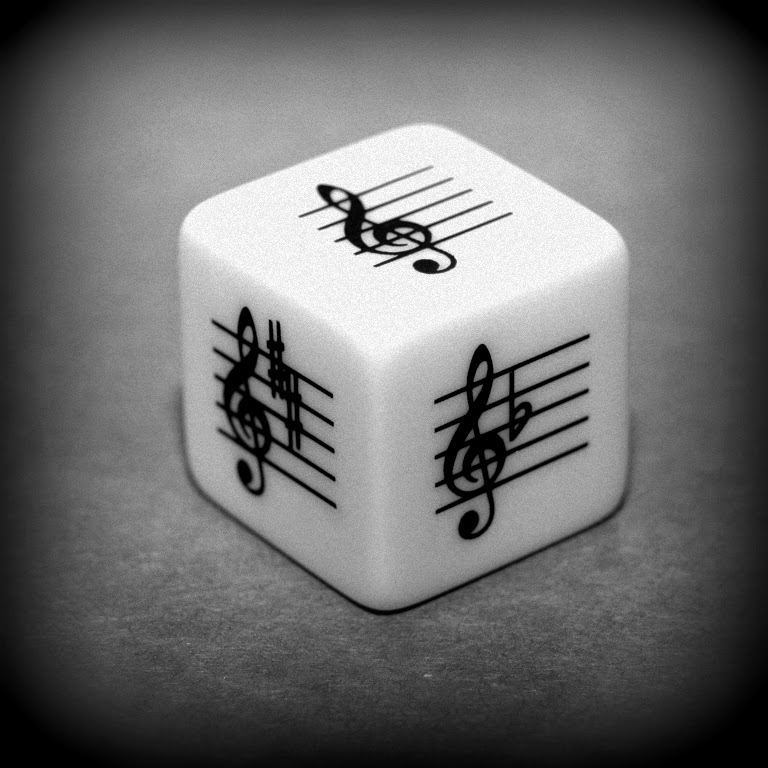 Игра где кубик под музыку. Музыкальный кубик. Музыкальный кубик игра. Кубик с музыкальными инструментами. Музыкальный кубик картинка.