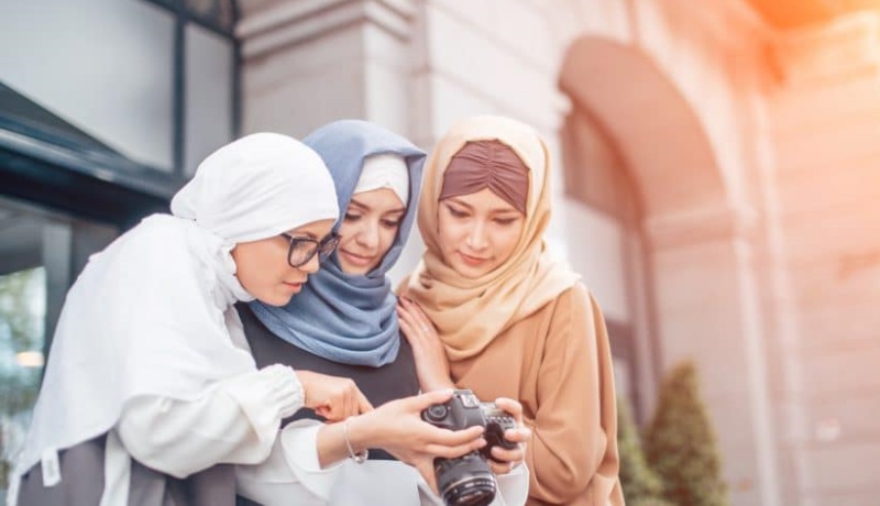 Makna Penutup Aurat pada Hijab & Jilbab