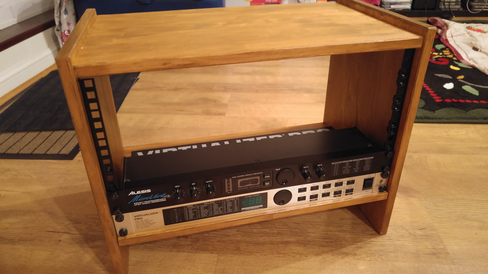 What are the best Recording Studio Racks according to Reddit?