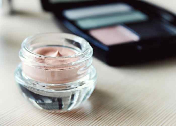 Homemade Eyeshadow Primer 3 Easy Recipes Everything Pretty