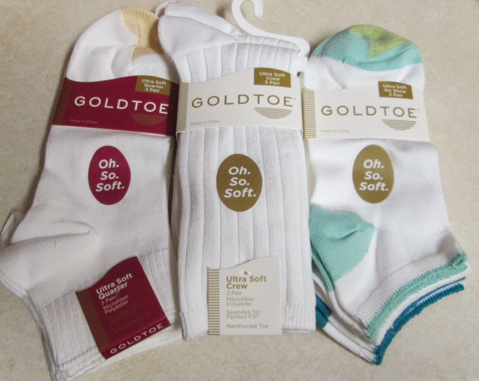 Mommie of 2 Gold Toe Ultra Soft Socks Review