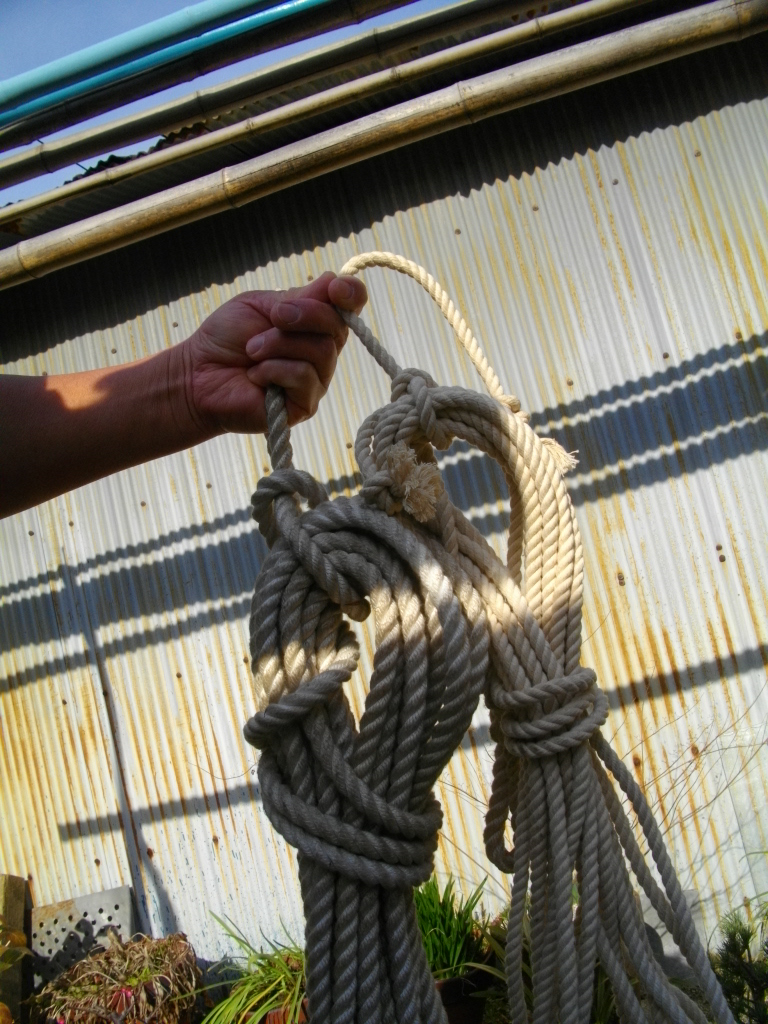 植木一筋42年 荷締め Nisime 引越し 荷造りのロープ掛け 万力 まんりき Mannriki に使用する 修正されたロープの束ね方 まとめ 方