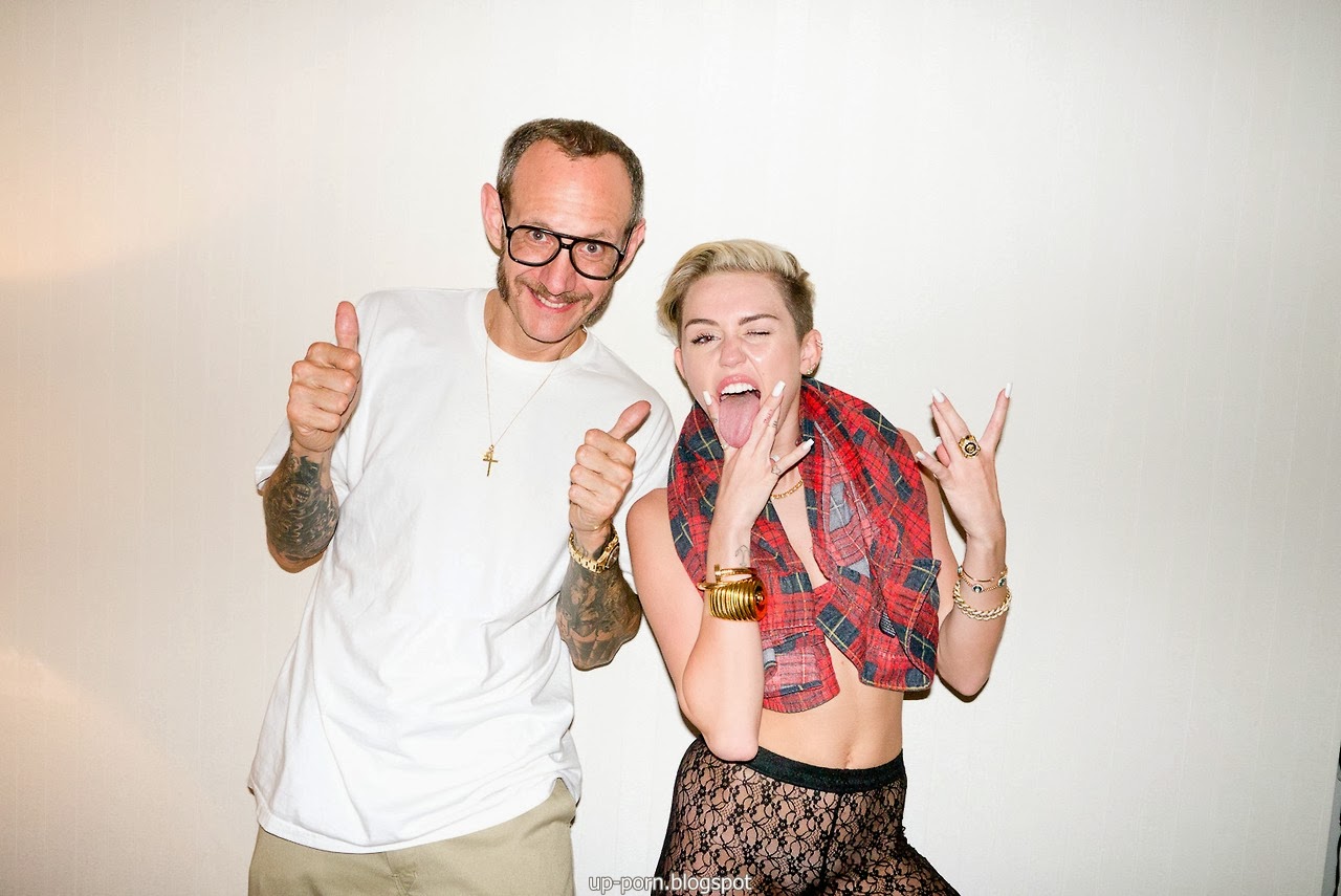 Miley Cyrus - Photo Shoot Album