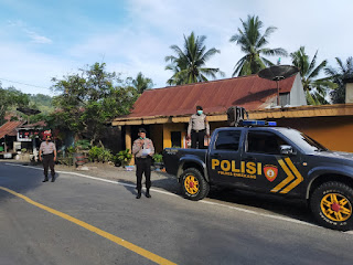 Mengunakan Pengeras Suara, Sat Sabhara  Polres Enrekang Imbau Warga Cegah Corona