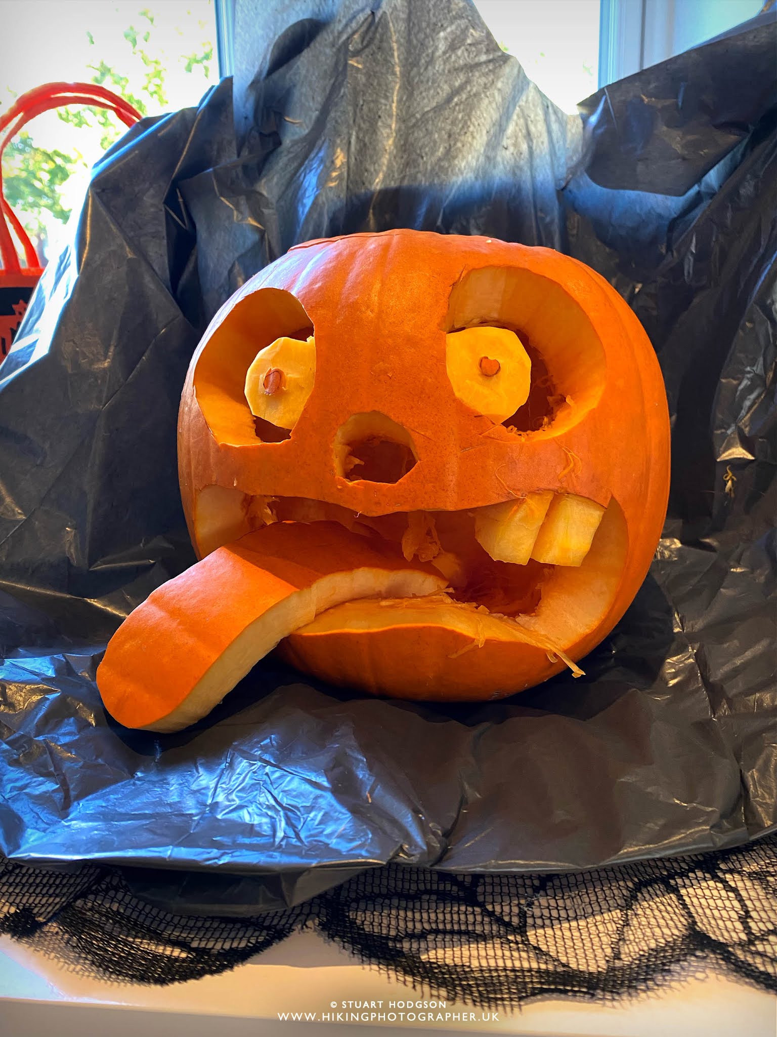 Easy Scary Face Pumpkin Carving Ideas Your Neighbors Will Envy!