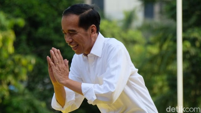 5 Daftar Kebijakan Plin-plan Jokowi yang Batal 'Secepat Kilat' 5 Daftar Kebijakan Plin-plan Jokowi yang Batal 'Secepat Kilat'