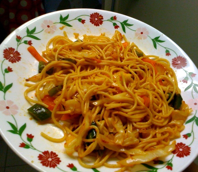 IamNotaChef ....But: Chintalian Noodles(Chinese Noodles with Pasta)
