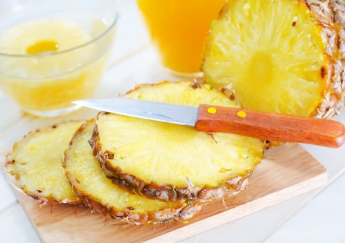 Comment préparer un masque d'ananas pour réduire les rides sous vos yeux? Comment préparer un masque d'ananas pour réduire les rides sous vos yeux?