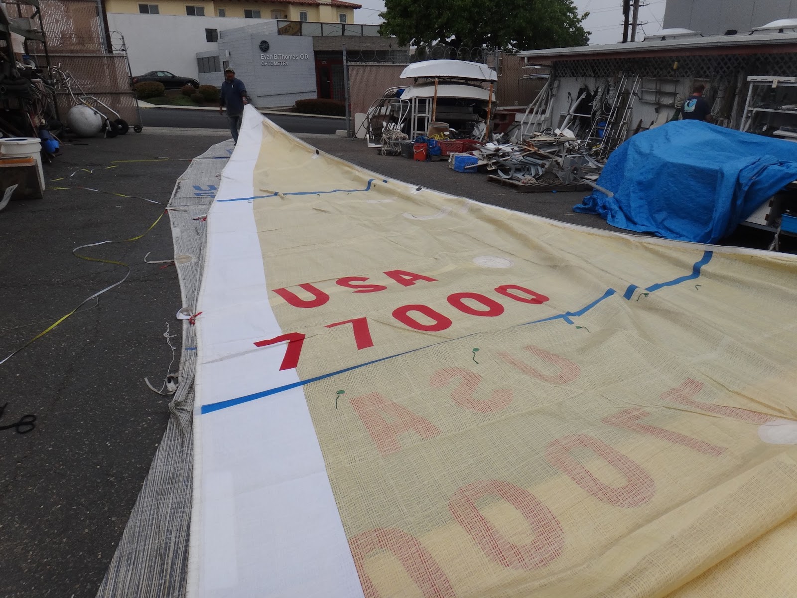 The Official Minney's Yacht Surplus Blog 3DLCARBON FIBERMYLARKEVLAR