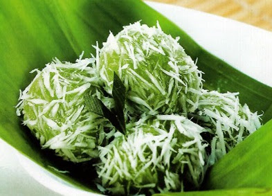 Kue klepon pas untuk berbuka puasa