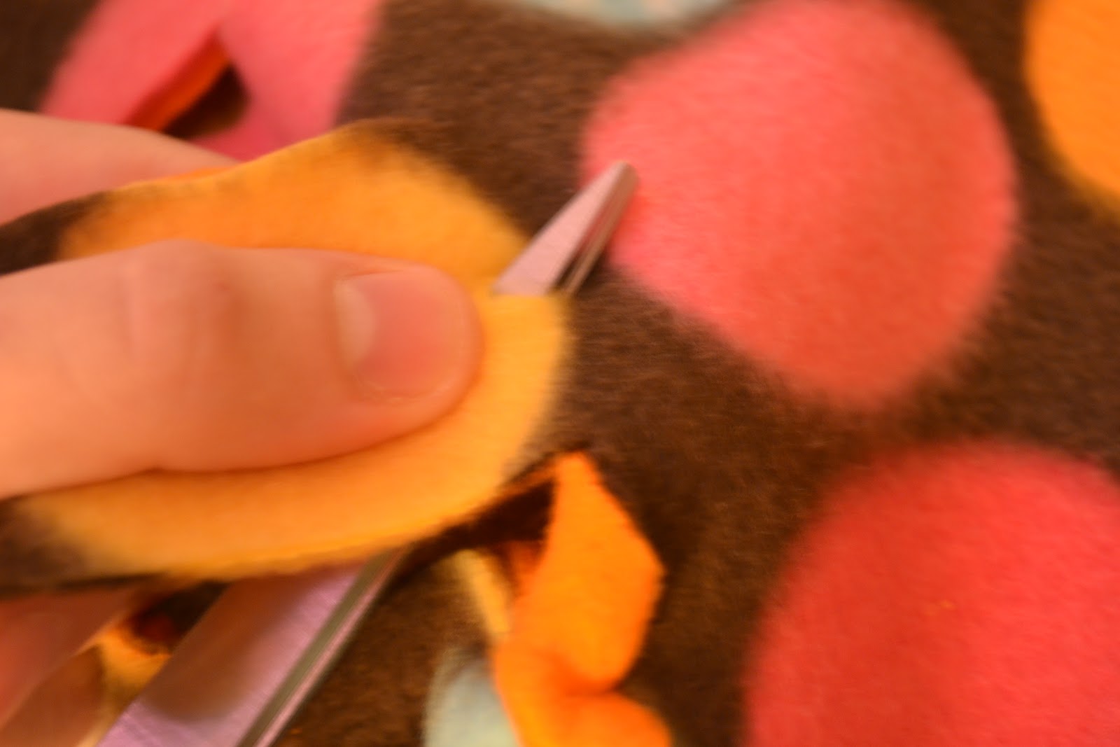 You Seriously Made That!? No Sew Looped Blanket