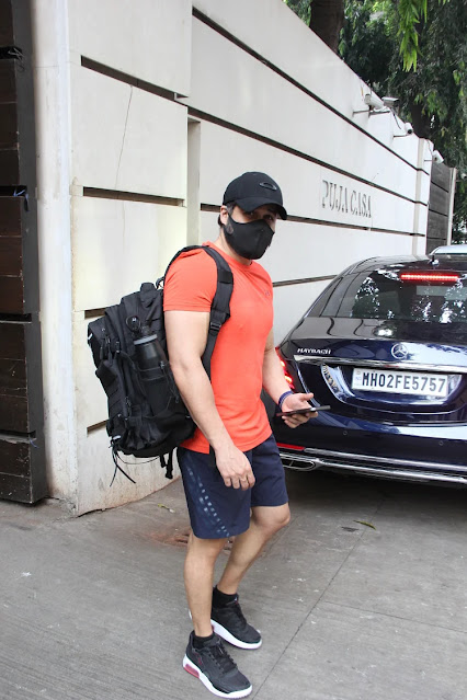 Emraan Hashmi spotted at the gym in Khar