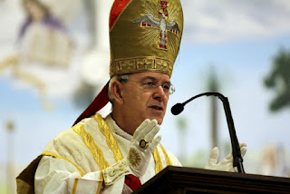 Mgr Athanasius Schneider commente l'arrêt de la célébration publique de la messe Schneider_sermon