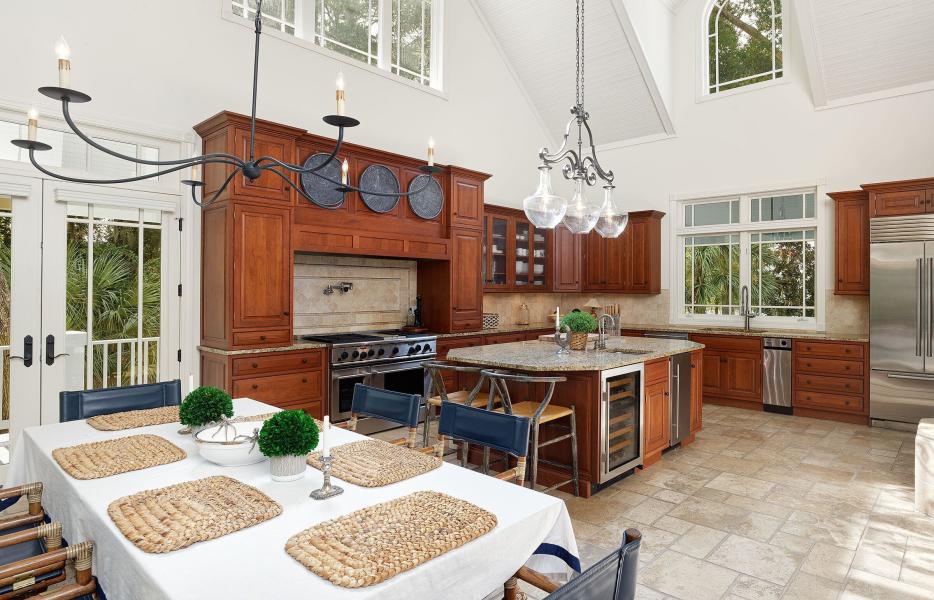 Bailey Island Estate 1,875,000 Huffines Company