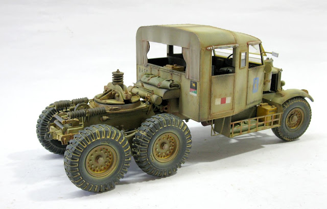 Thunder Model 35204 1/35 British Scammell Pioneer TRMU30 Tractor 