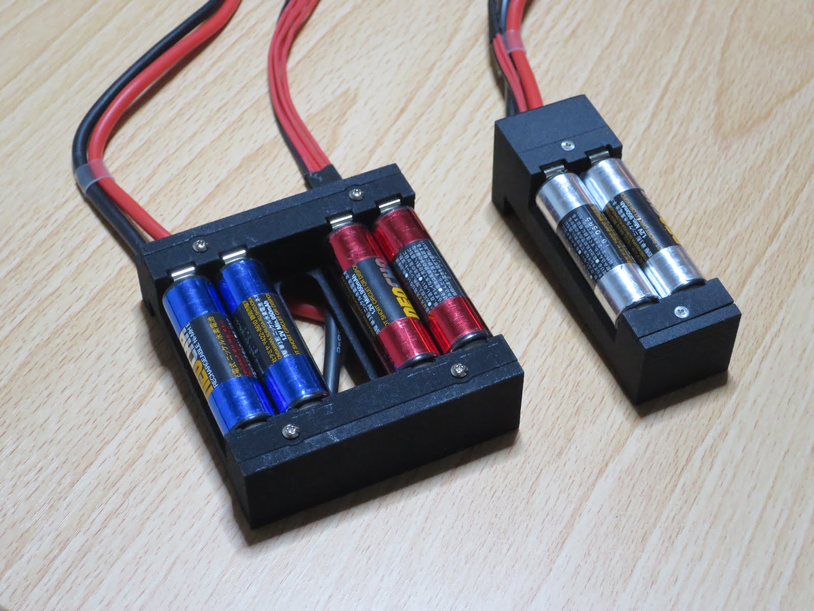 電池ホルダー 単３電池用 ミニ四駆 充電器 - 自動車