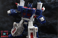 Transformers Kingdom Ultra Magnus 20