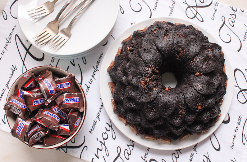 Mini Chocolate Bundt Cake - Cooking with Curls