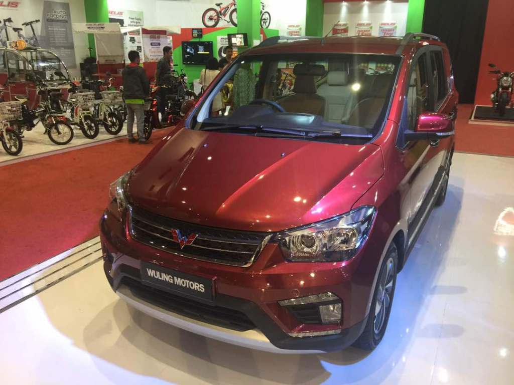 Gambar Mobil Wuling Confero gambar mobil wuling confero s harga promo mobil wuling Gambar Mobil Wuling Confero gambar mobil wuling confero s harga promo mobil wuling