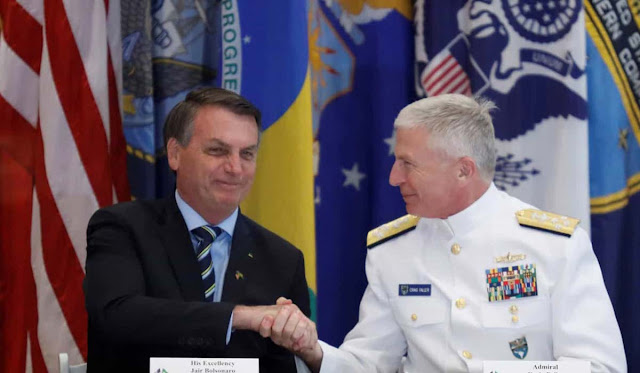 Brasil assina acordo militar inédito com os EUA