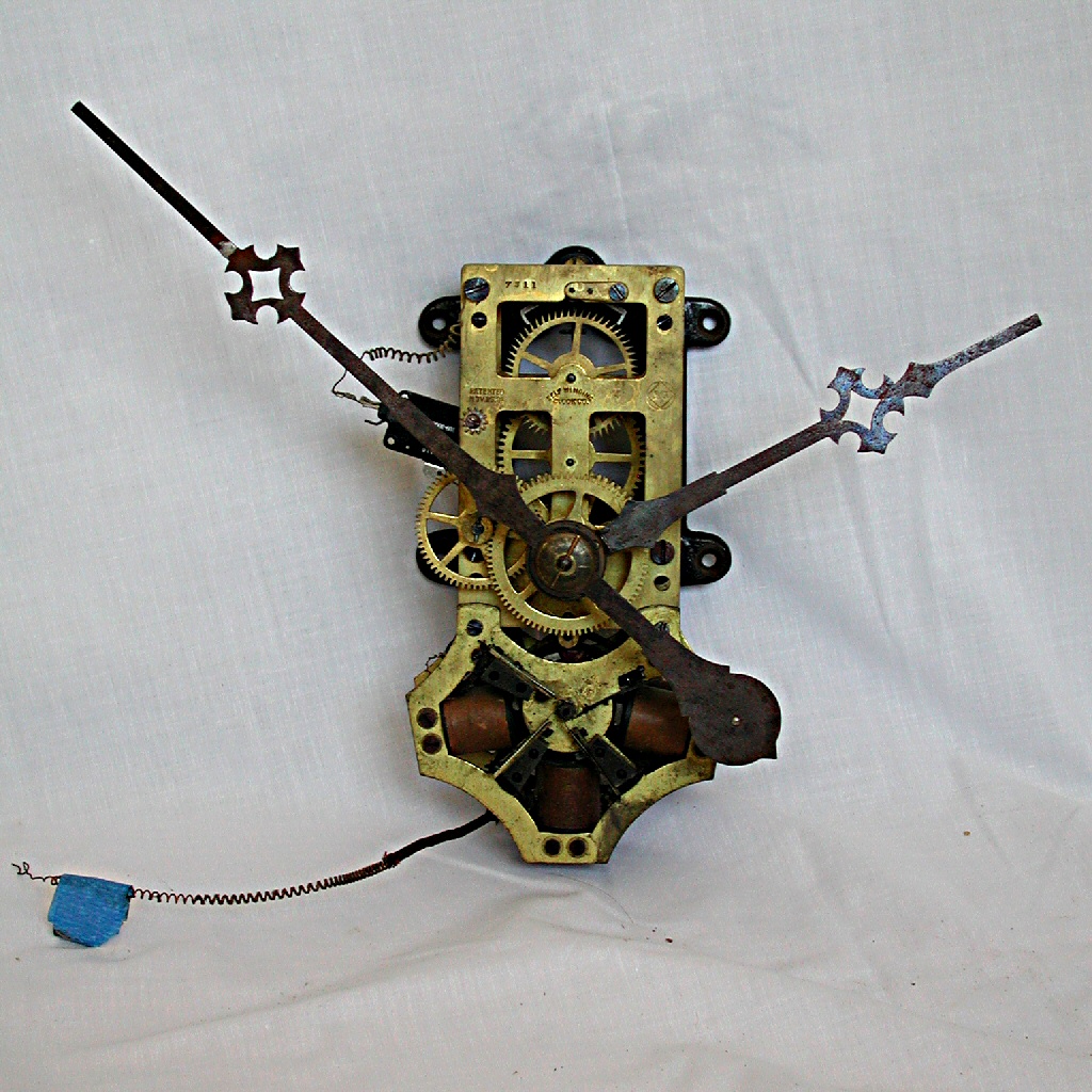 How does a selfwinding watch work? the savant club...!!!