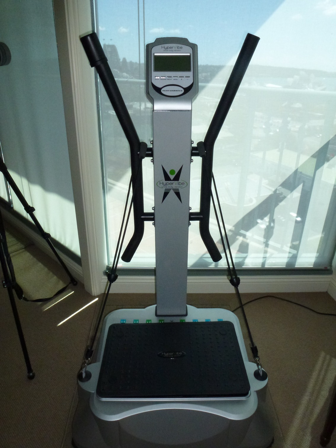 Daz in the Kitchen Hypervibe whole body vibration machine for sale on eBay