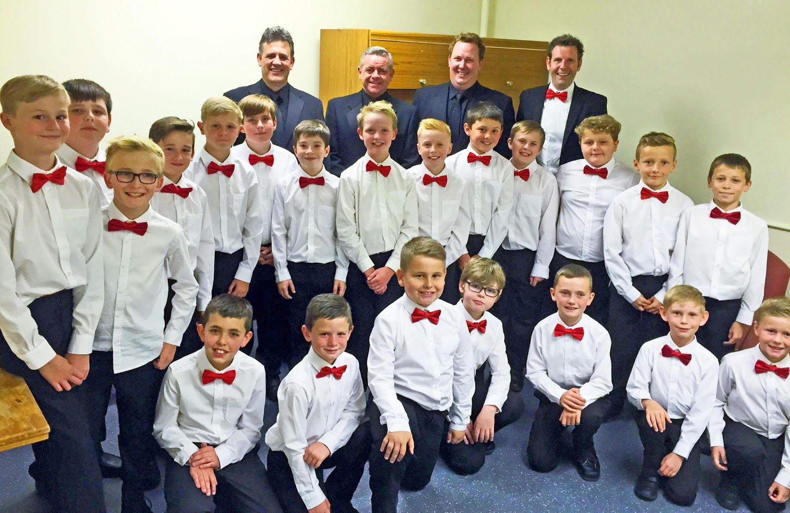Llanblogger contact Rhos Boys Choir at