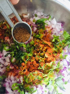 onion-stuffed-paratha-recipe-step-3(7) onion-stuffed-paratha-recipe-step-3(7)