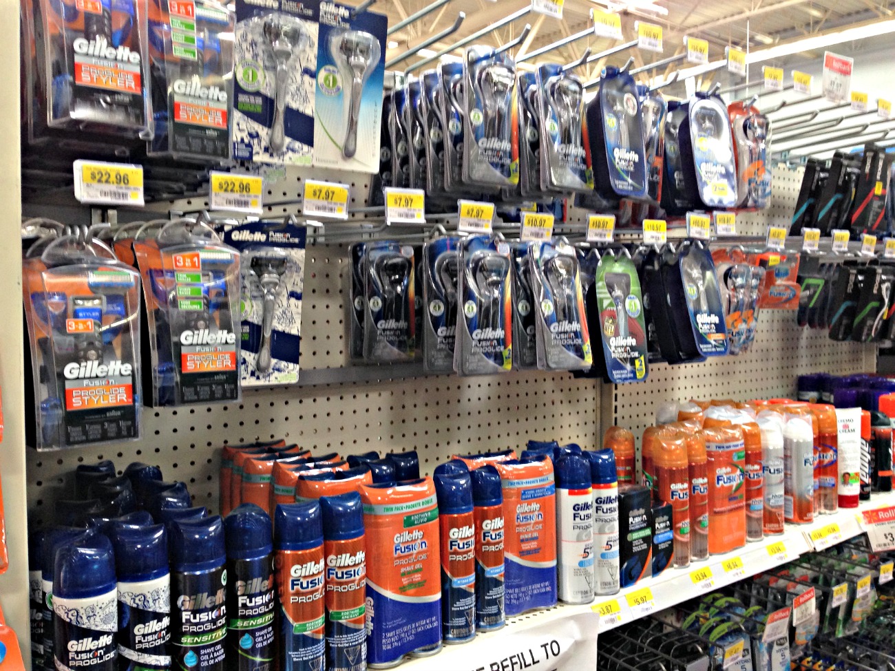 Lunchbox Dad Gillette is Helping to Give a Close Shave and Fight Cancer