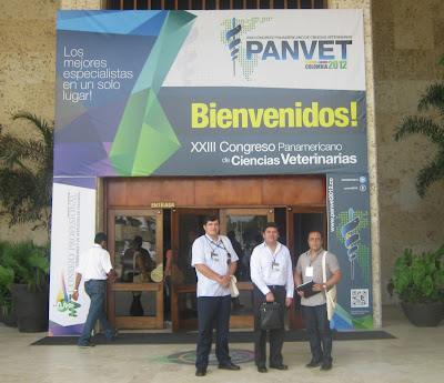 Profesores USFQ presentan investigación en Congreso Panamericano de Veterinaria