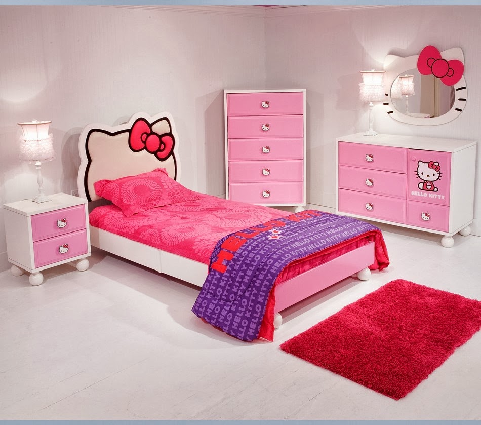 Hello Kitty themed Baby Bedroom / geeks fashion
