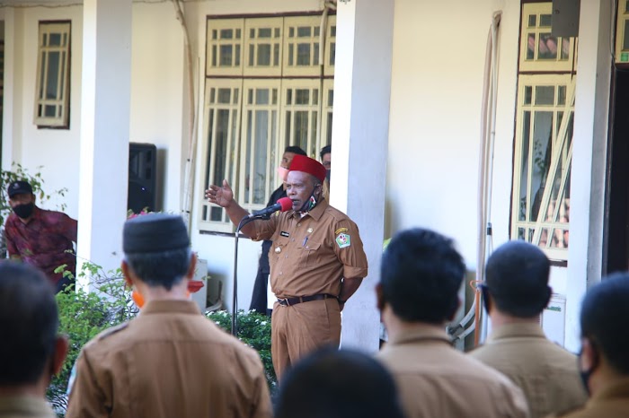 Abusyik Pimpin Apel Gabungan Pemkab Pidie